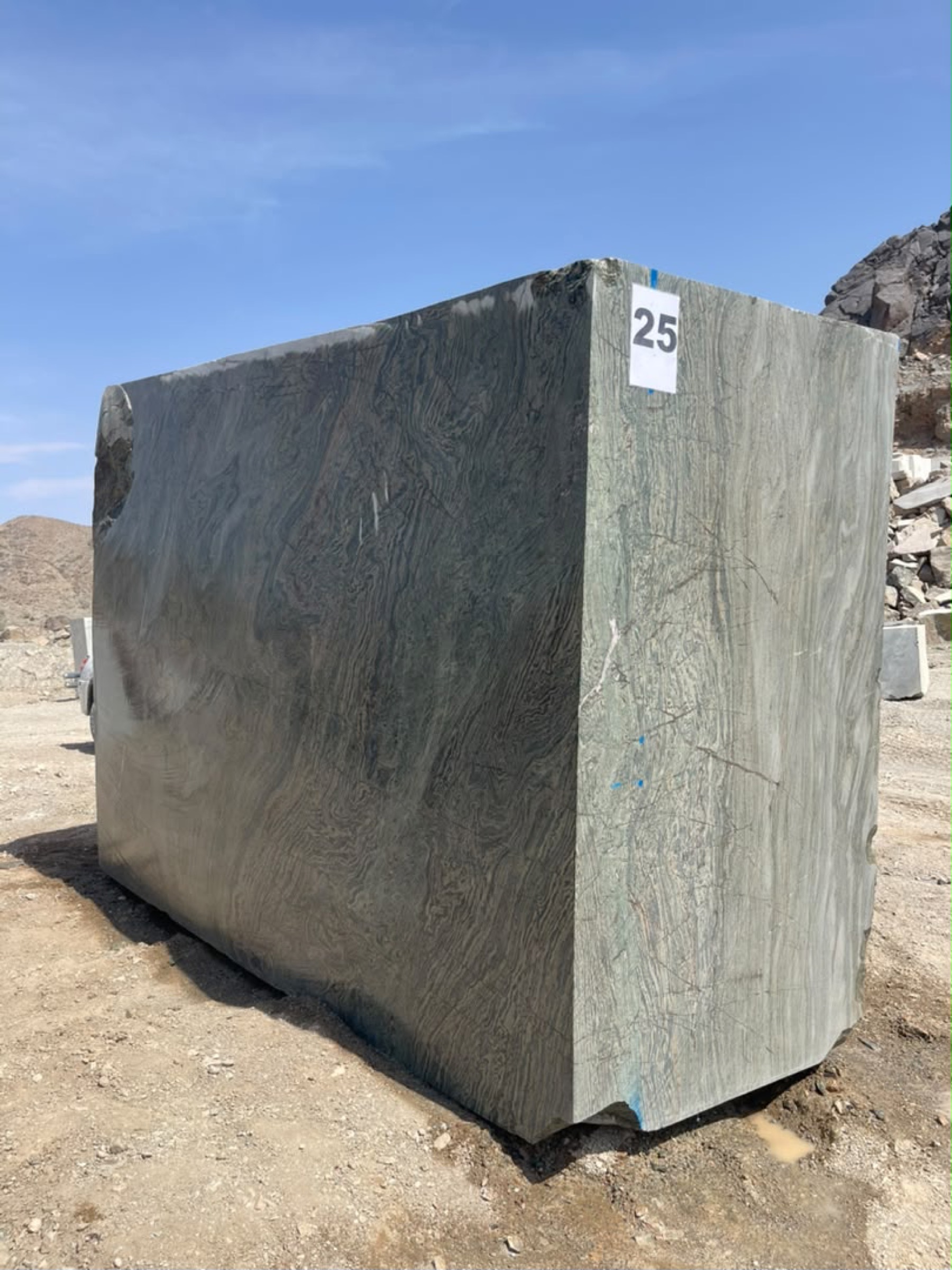 Green Abrang Granite block 330 × 115 × 215 cm – No. 25