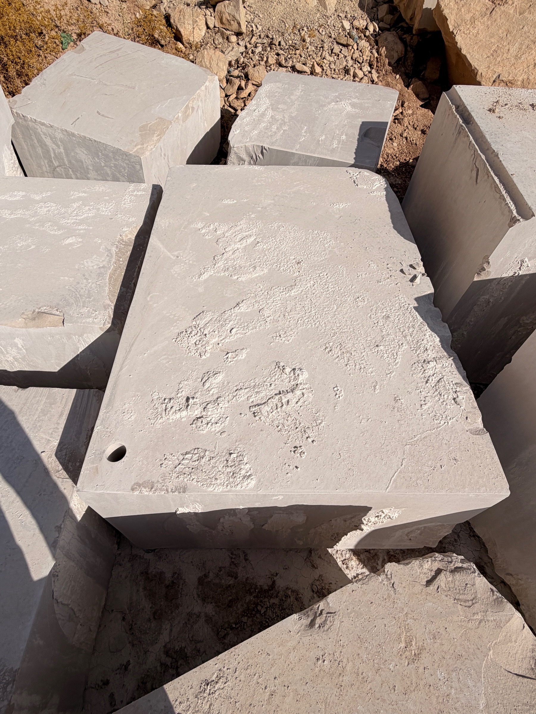 Gohara Limestone (Ocean Beige) double block pack 2 – 2 blocks, approx. 26.7 t